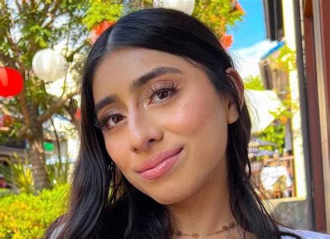 emma myers feet|Emma Myers Bio, Wiki, Age, Height, Family, Boyfriend, Net Worth